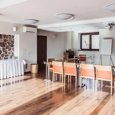 3 Stromy Sk Hotell